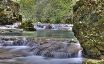 RUTA AL NACEDERO DEL UREDERRA DESDE BAQUEDANO CON NIÑOS Urederra