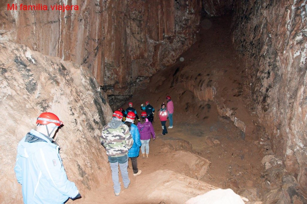 Cueva de Valporquero, León