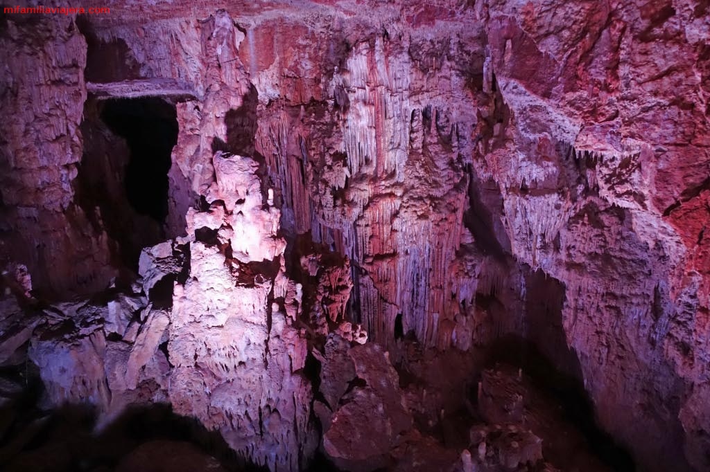 VISITA A LA CUEVA DE LOS FRANCESES EN EL GEOPARQUE DE LAS LORAS