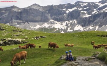 CIRCO DE TROUMOUSE CON NIÑOS: Senderismo en Altos Pirineos Circo de Troumouse, Gédre, Francia