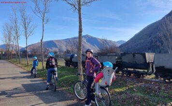 VÍA VERDE DE LACIANA Y RUTAS A CABALLO: turismo activo con niños en Villablino y Caboalles Vía Verde de Laciana