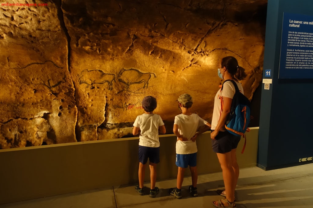 Pinturas rupestres del Parque de la Prehistoria de Teverga