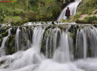 10 CASCADAS DE CASTILLA Y LEÓN SORPRENDENTES PARA VISITAR CON NIÑOS Cascada Orbaneja del Castillo. Cascadas de Castilla y León