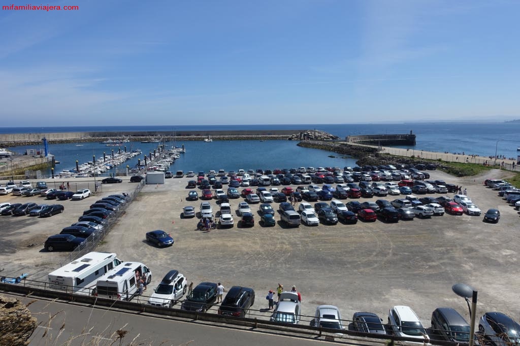 Parking público del puerto deportivo de Luanco