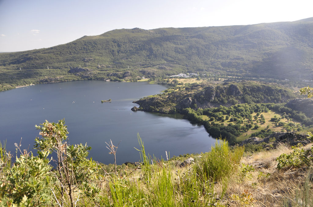 Tres rutas con perro en el Parque Natural Lago de Sanabria