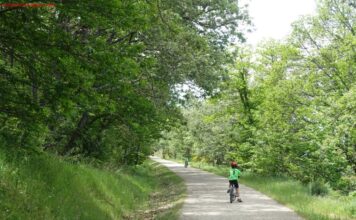 VÍA VERDE RUTA DE LA PLATA CON NIÑOS: Navalmoral de Béjar – Hervás Antigua estación de tren de Béjar - Cantalgallo