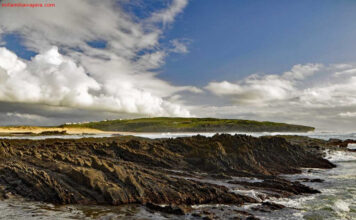PLAYA DE AMOREIRA: Arena, sol y senderismo en Aljezur Playa de Amoreira