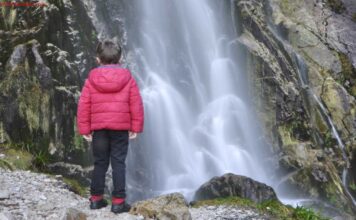 RUTA TABAYÓN DEL MONGALLU CON NIÑOS: La cascada más bonita del Parque Natural de Redes Salto de agua