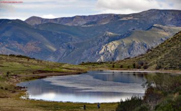 QUÉ VER EN BABIA: Rincones para disfrutar de una escapada al norte de León Laguna de Lago de Babia