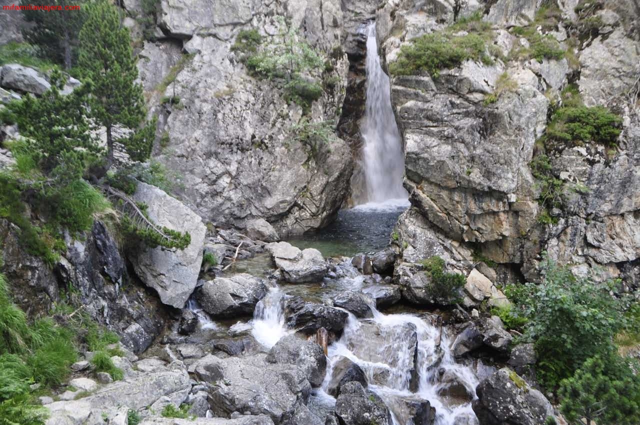 Cascada del río Caldarés, en el Alto Gállego