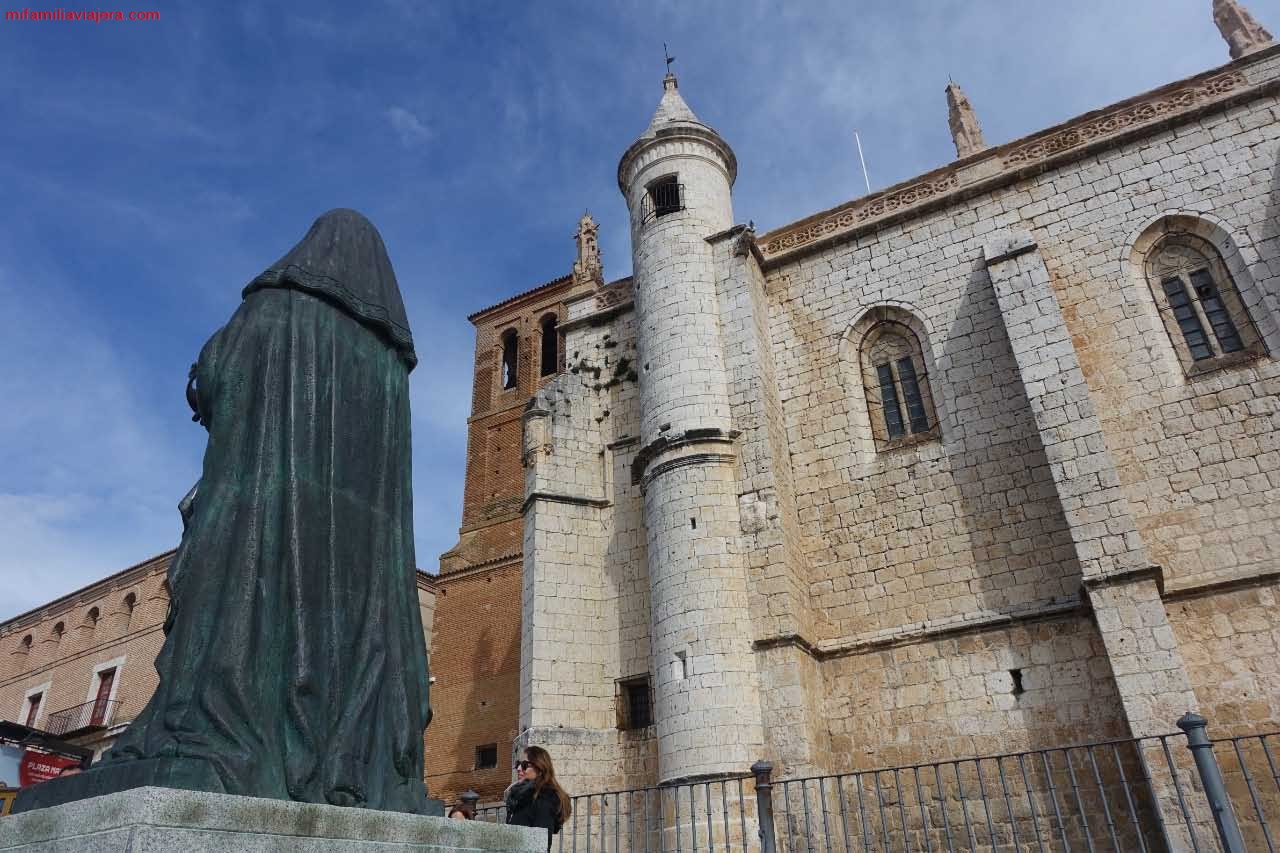 Monumento a Juana I de Castilla