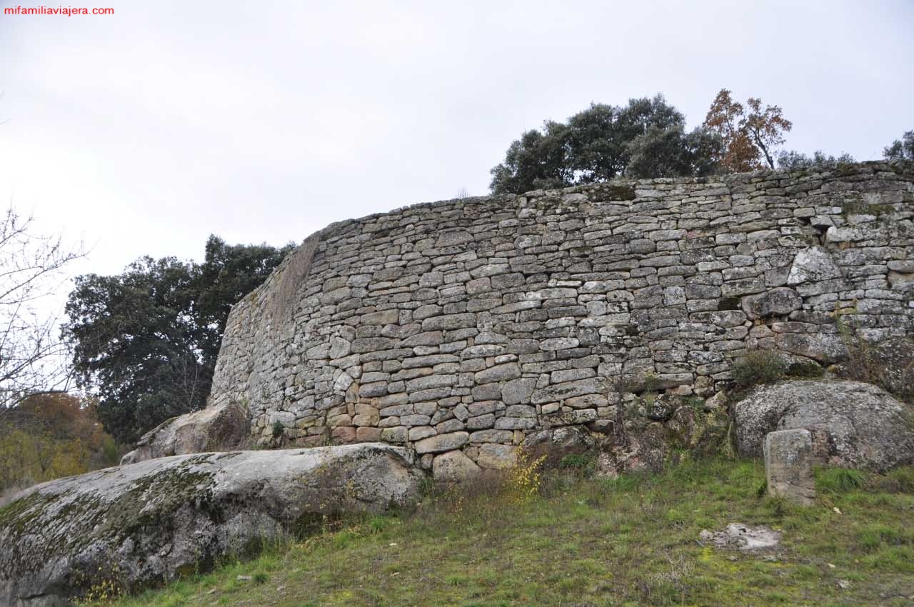 Muro romano de los Castros Vetones