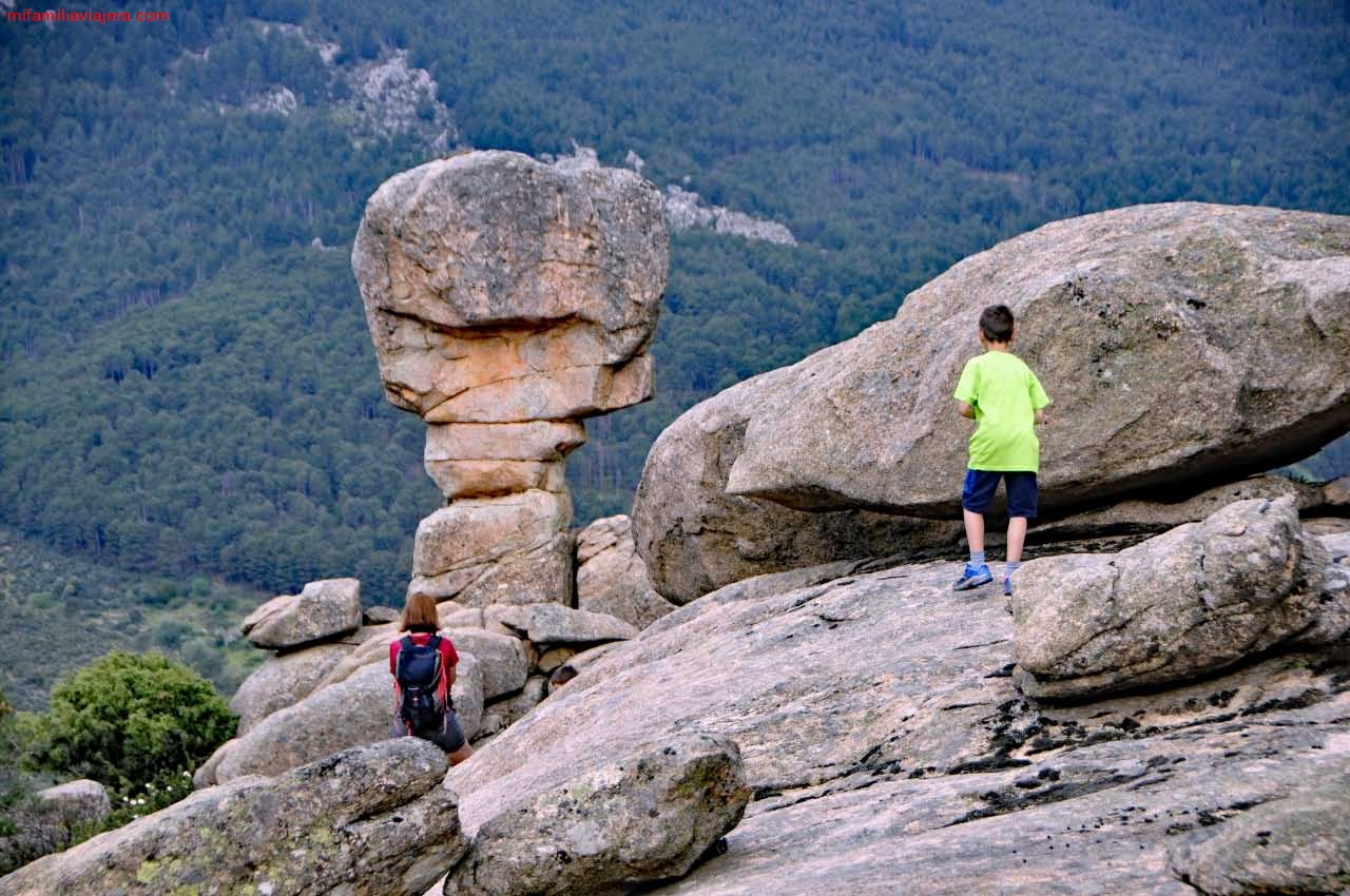 Las formas caprichosas de las rocas se suceden en La Pedriza