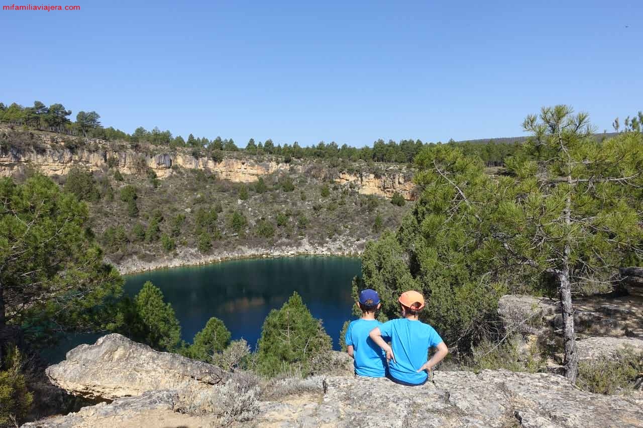 Contemplando Las Lagunas de Cañada del Hoyo