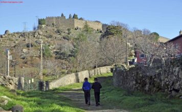 RUTA DE LAS FÁBRICAS TEXTILES DE BÉJAR Ascendiendo hacia las murallas de Béjar