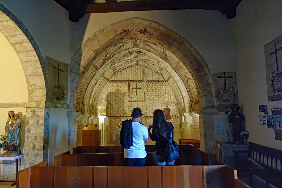 Interior de la Iglesia Nuestra Señora del Rosario en Riaño