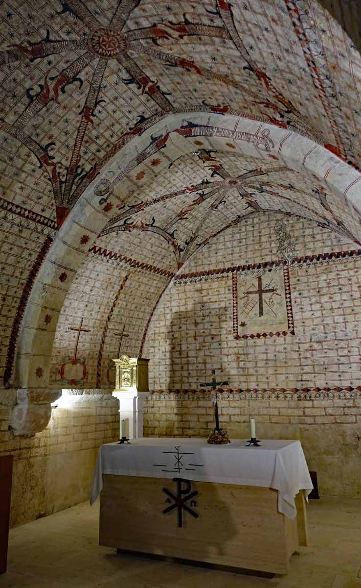 Pinturas medievales en la Iglesia Nuestra Señora del Rosario en Riaño