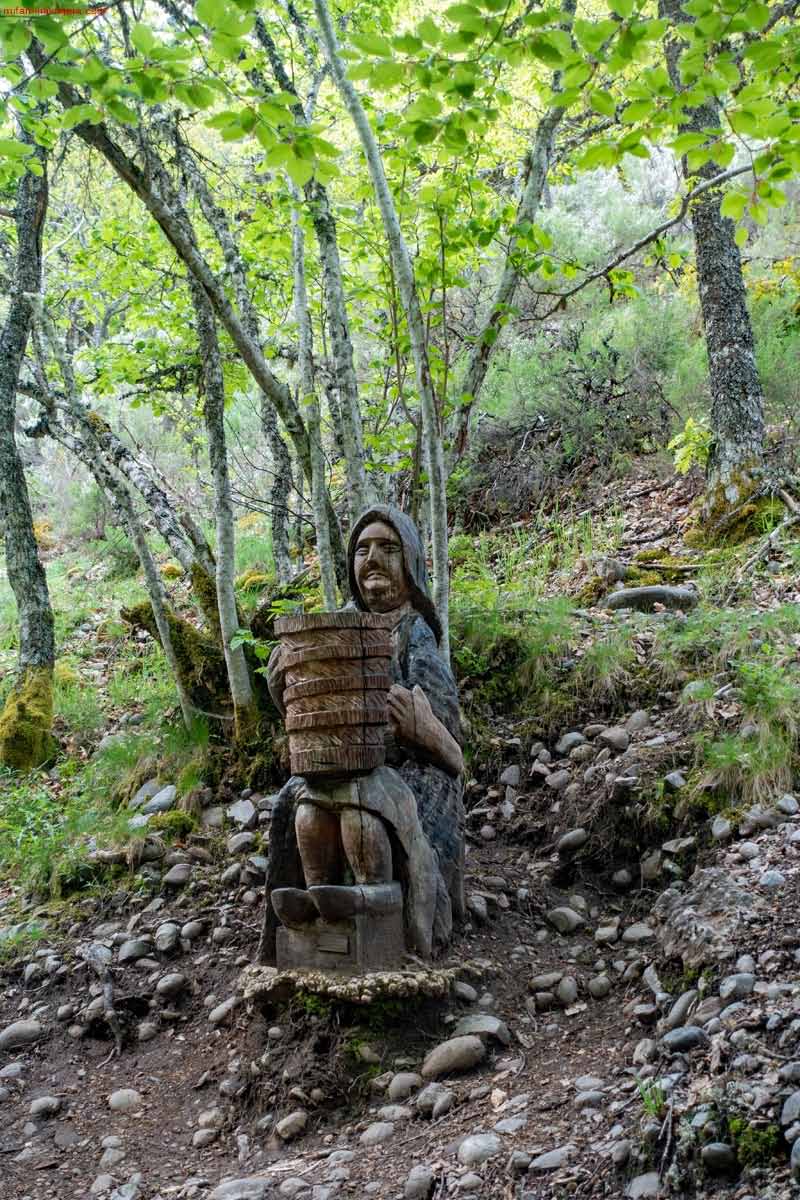 La Vieja del Monte en la Senda de la Mitología leonesa