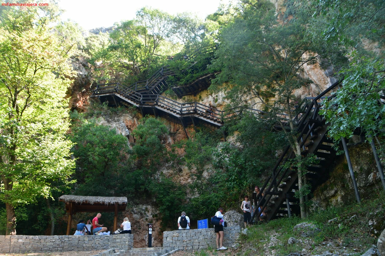 Comienzo de la subida a la cueva de Oziđana pećina