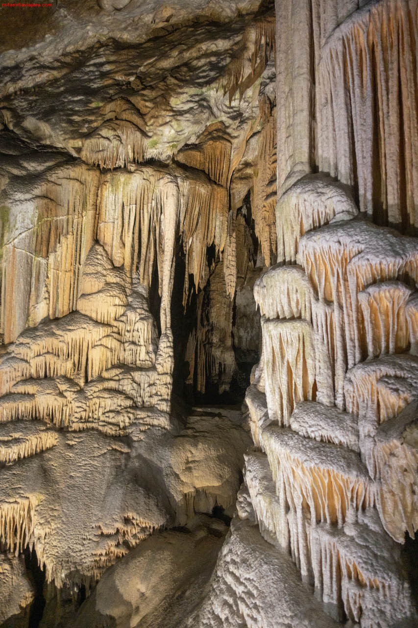 Potojna es la mayor cueva de Europa