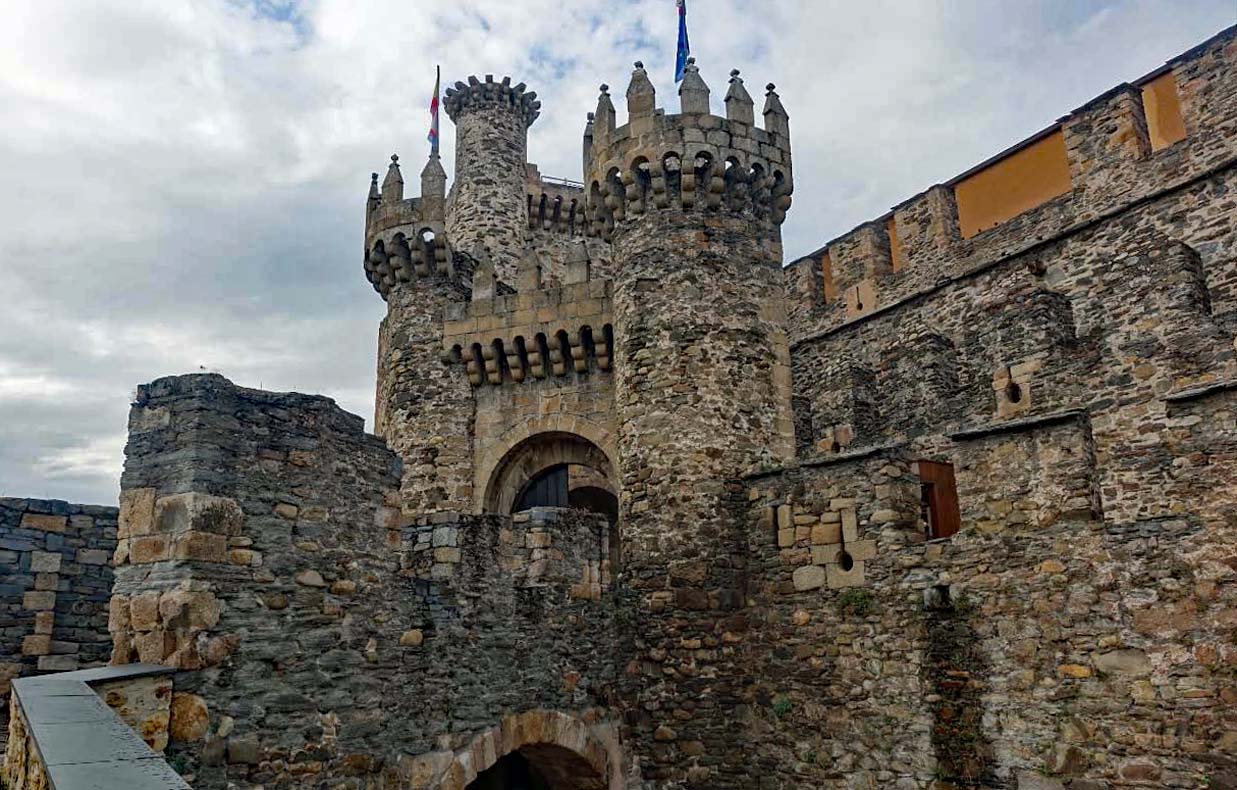 Entrada Castillo Templario en Ponferrada