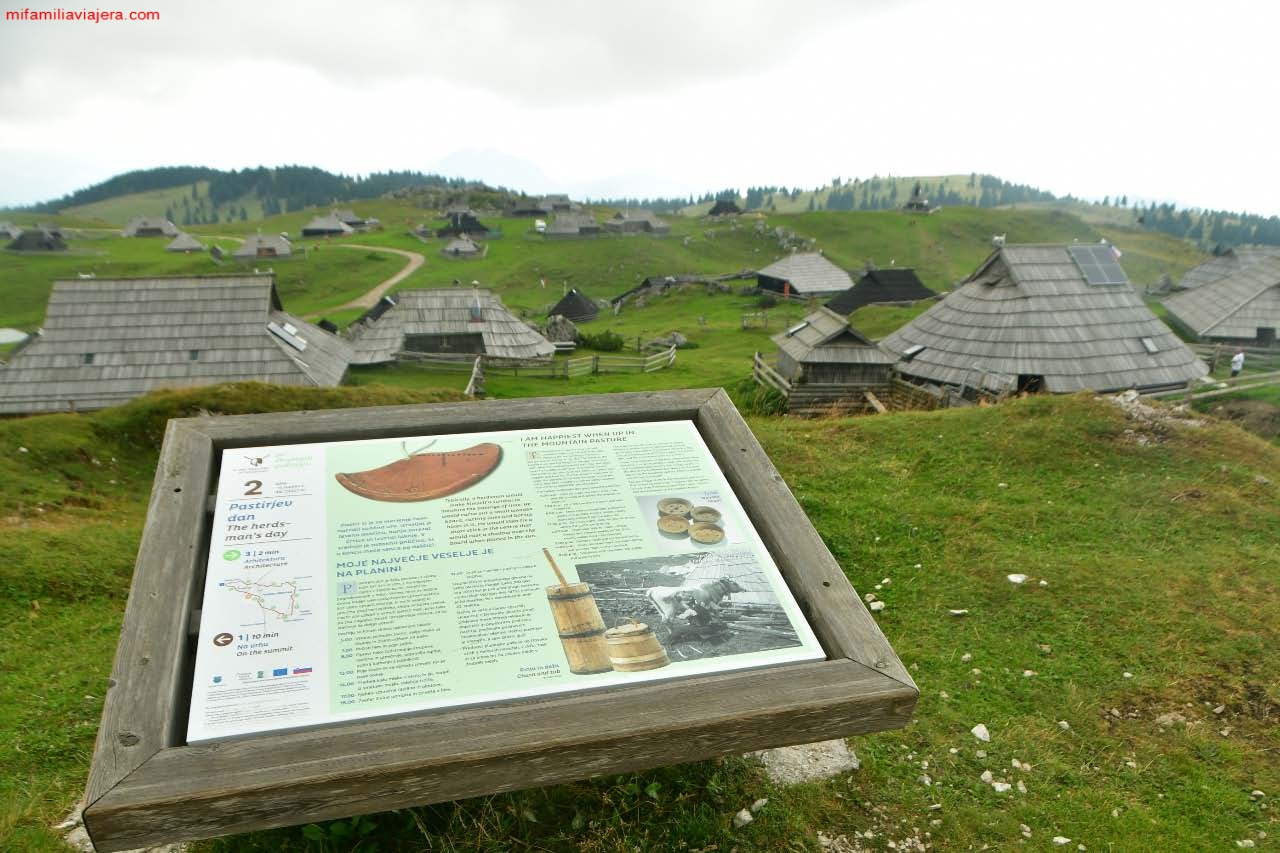 Paneles informativos de la ruta "Path in the Footsteps of Shepherds" 