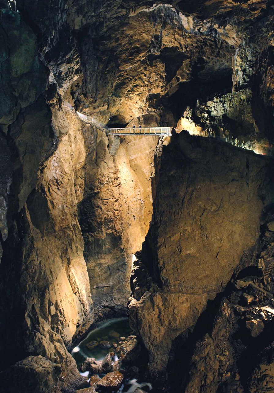 Recorrido por el interior de las Cuevas de Škocjan. Foto cedida por Park Škocjanske jame Slovenija