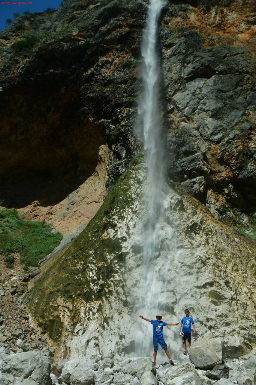 Salto de agua de Rinka en el Valle de Logar