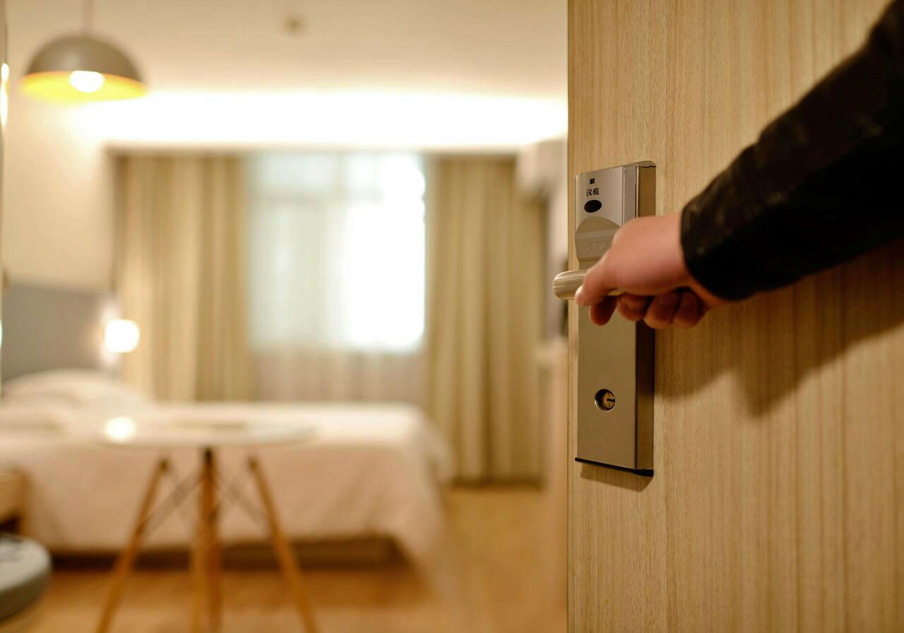 Airbnb vs. Hoteles
