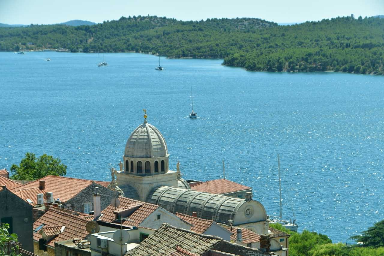 Panorámica de la ciudad de Šibenik en el Adriático