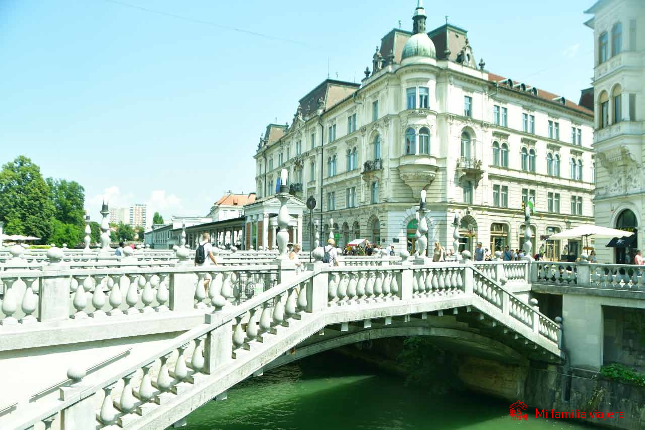 Una de los puentes más relevantes de Liubliana: Puente Triple
