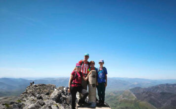 RUTA A PEÑA UBIÑA DESDE TORREBARRIO: Una de las cumbres más espectaculares de la Cordillera Cantábrica Cima de Peña Ubiña