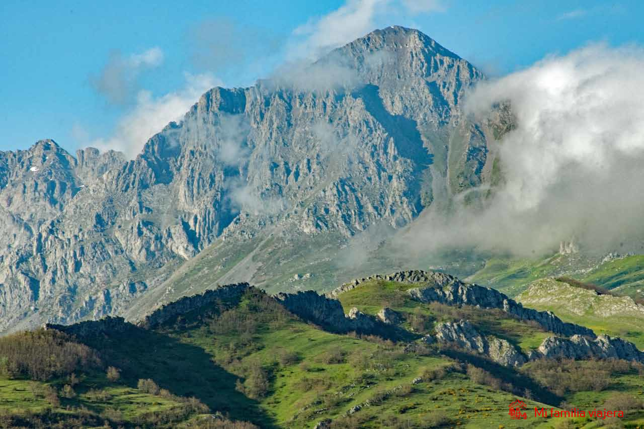 Peña Ubiña desde el Parque Natural Babia y Luna