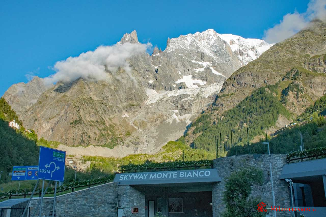 Taquillas del teleférico Skyway Monte Bianco