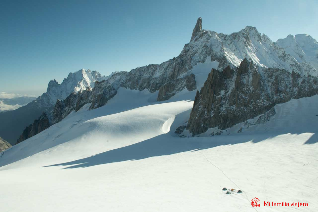 Vistas de los Alpes con el Dente del Gigante (4.014 m) como protagonista