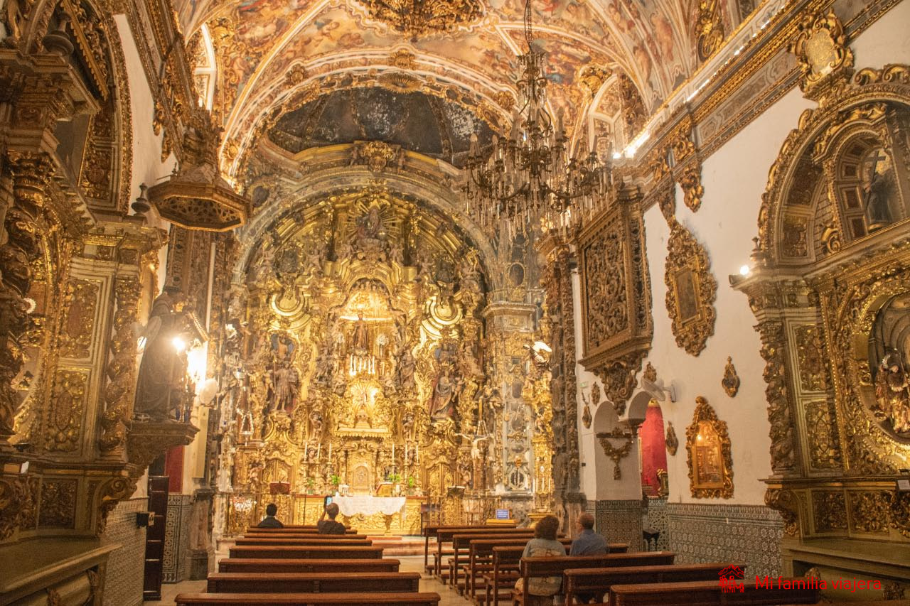 Interior de la Igleisa de San José