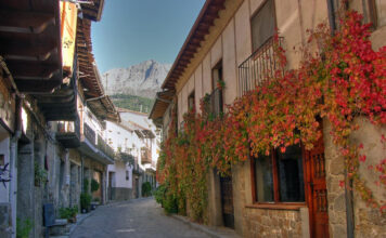 Descubre el Valle del Tiétar: los mejores lugares que ver y planes para hacer Arquitectura típica del valle del Tiétar en Cuevas del Valle