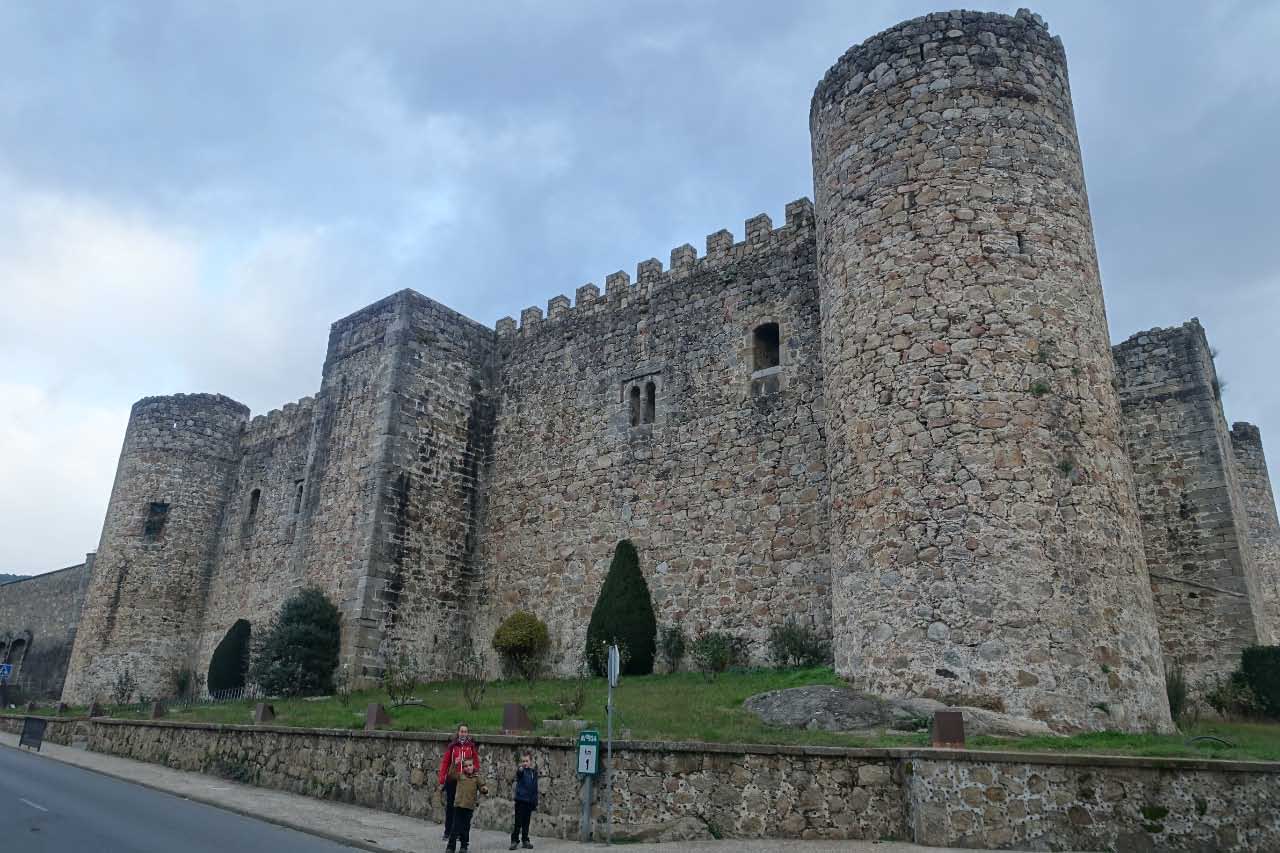 Castillo Arenas de San Pedro