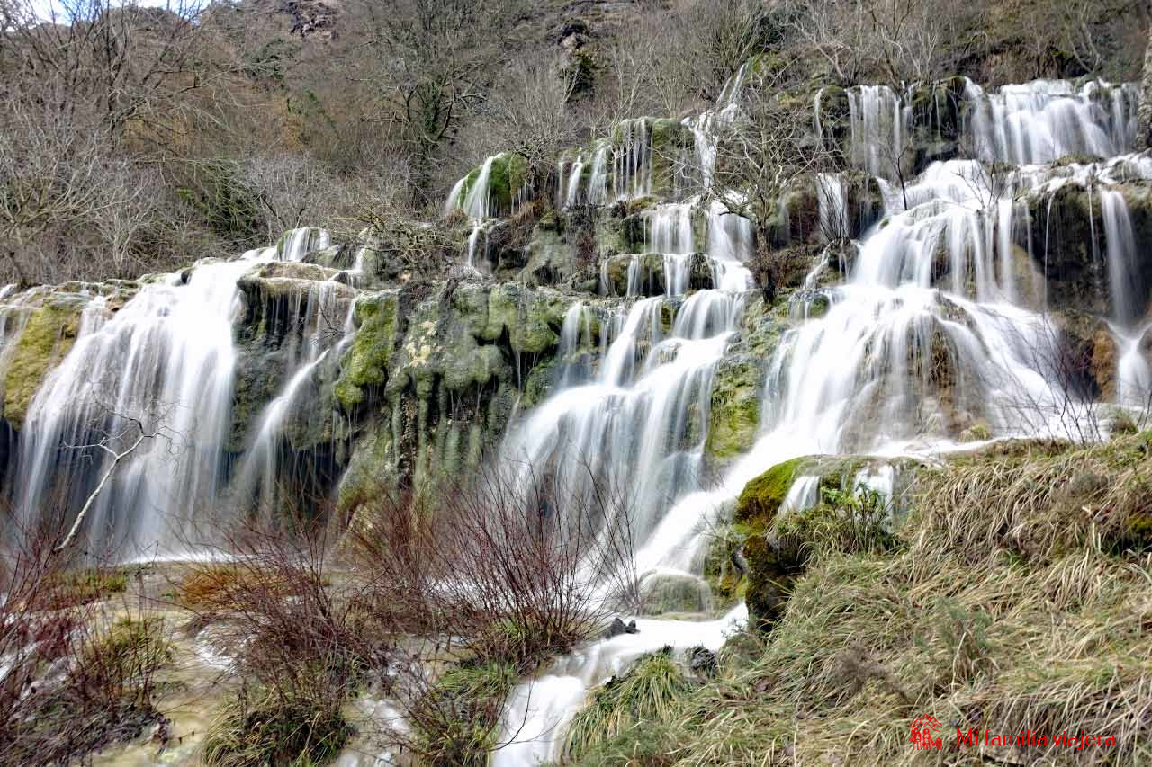 Cascada de Covalagua en el Geoparque de Las Loras