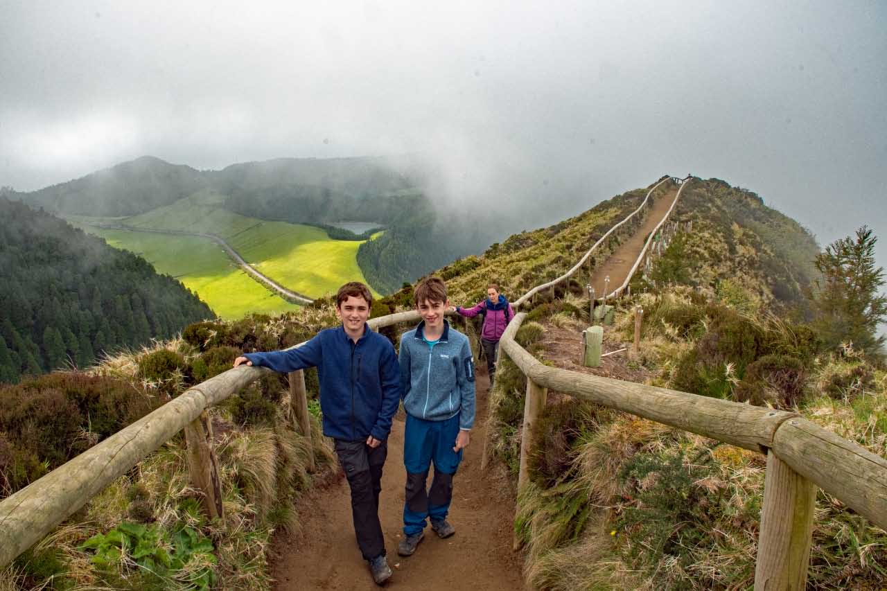 Pasarela de acceso al mirador Grota do Inferno