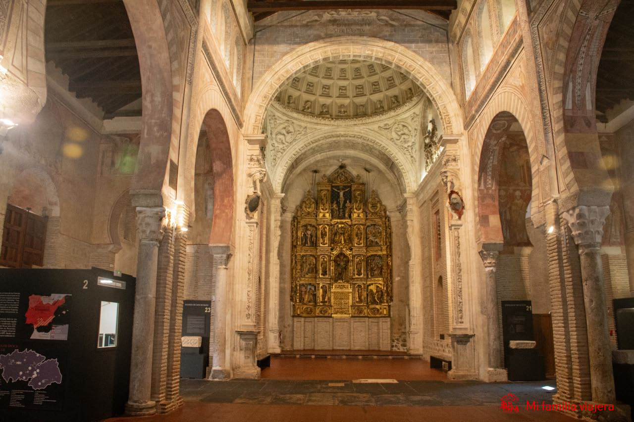 Interior de la Iglesia de San Román
