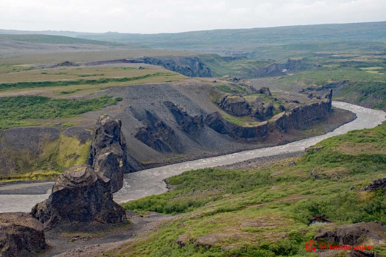 Hljóðaklettar "Las "Rocas del Eco"