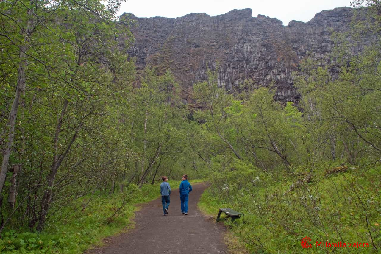 Cañón de Ásbyrgi en el Parque Nacional de Vatnajökull