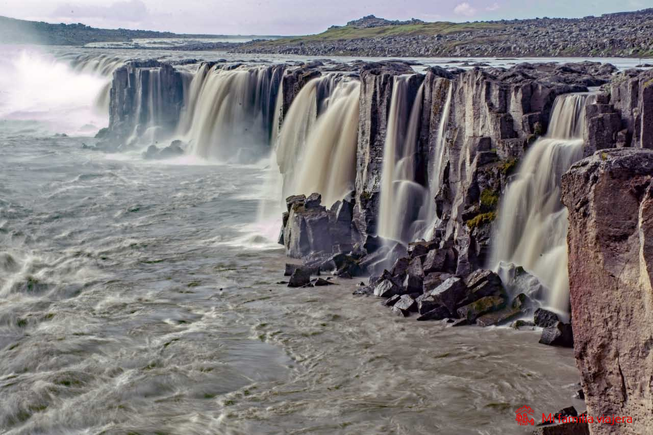Selfoss en el Círculo de Diamante en Islandia