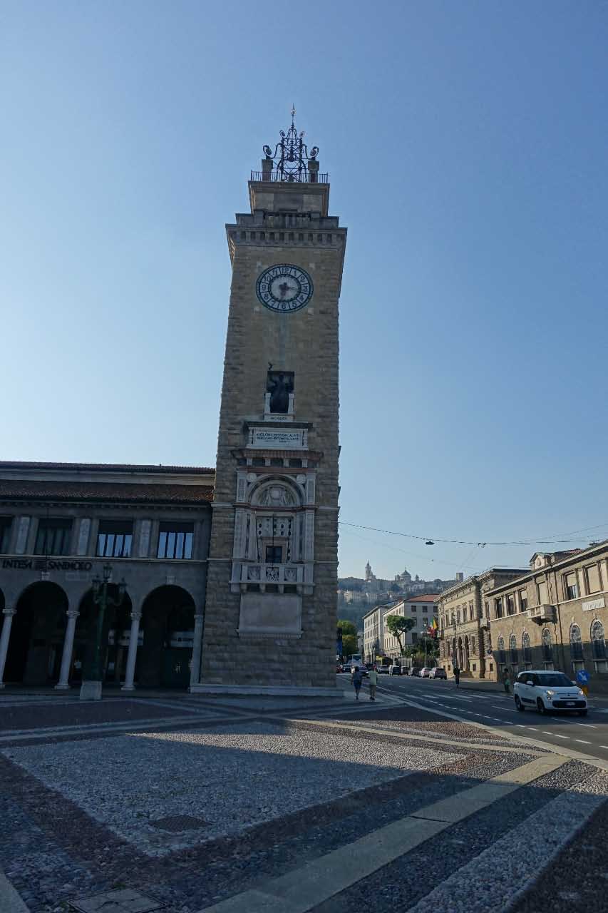 Torre dei Caduti en Città Baja