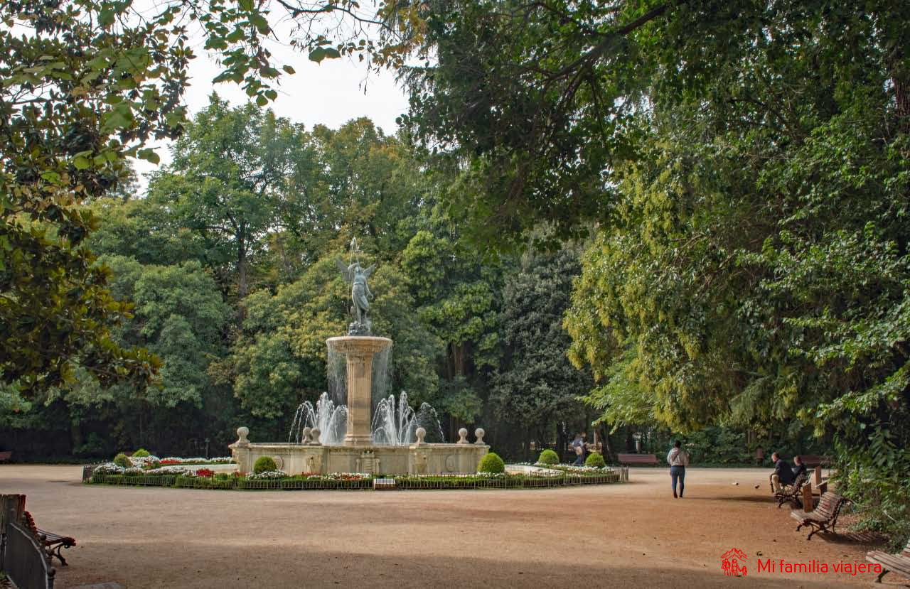 Paseo arbolado de Campo Grande