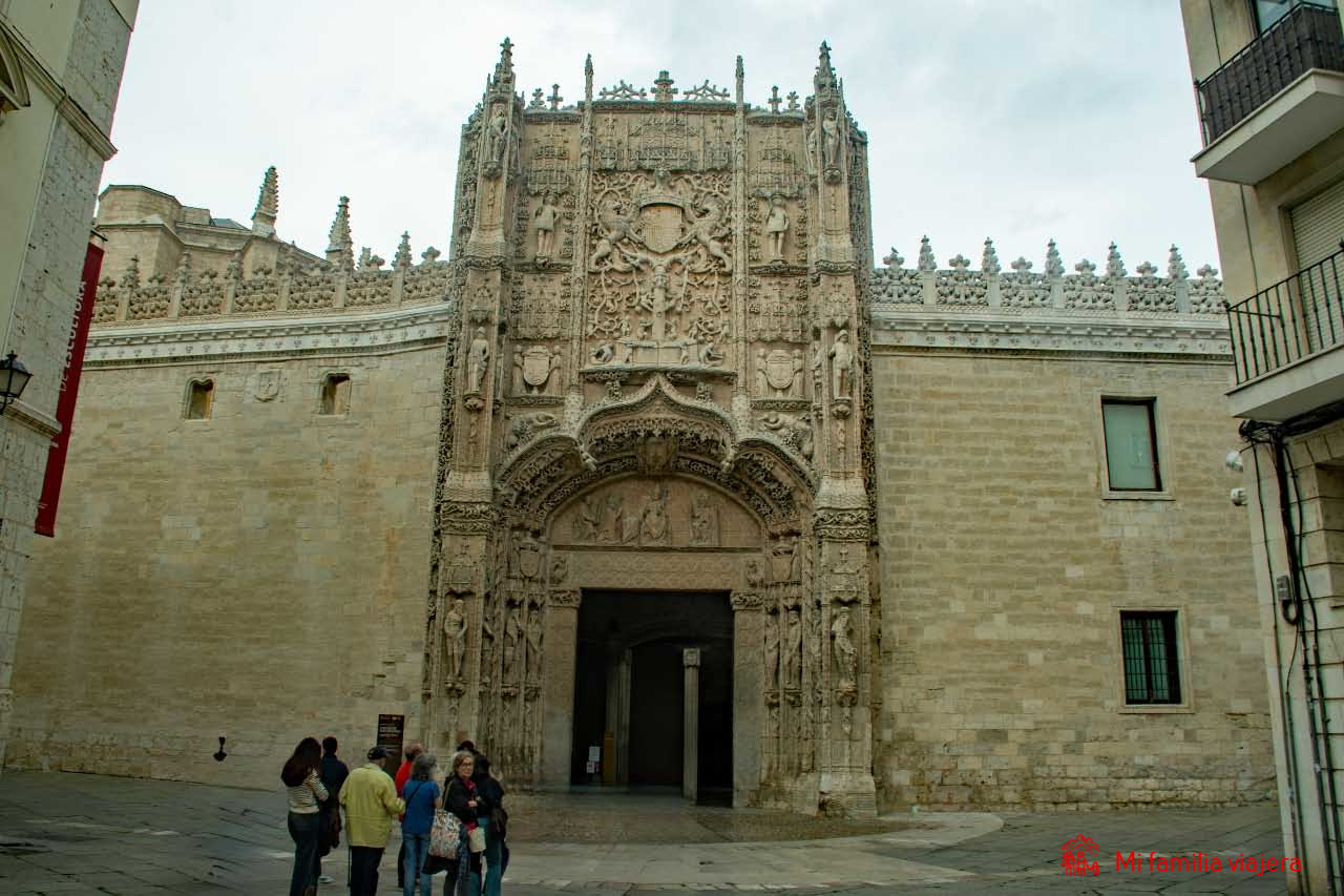 Fachada del Colegio de San Gregorio